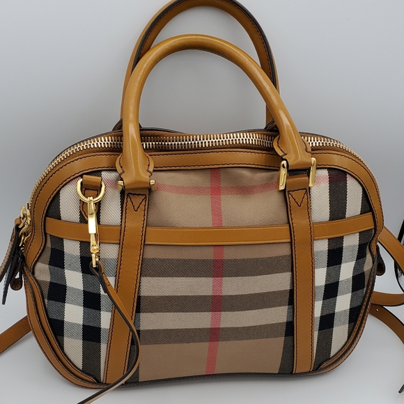 ๐ SOLD ๐ Burberry Bridle Calfskin House Check Small Orchard Bowling Bag - Picture 4 of 17
